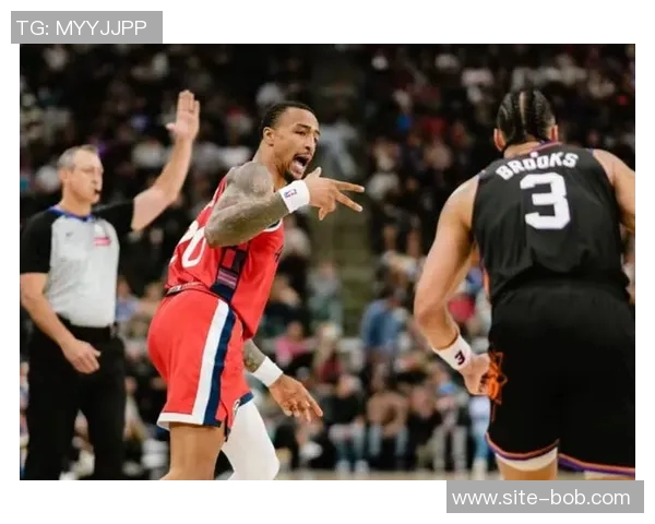 布克谈中国之行无时差反应球队节奏明显加快提升表现 布克谈中国之行无时差反应球队节奏明显加快提升表现