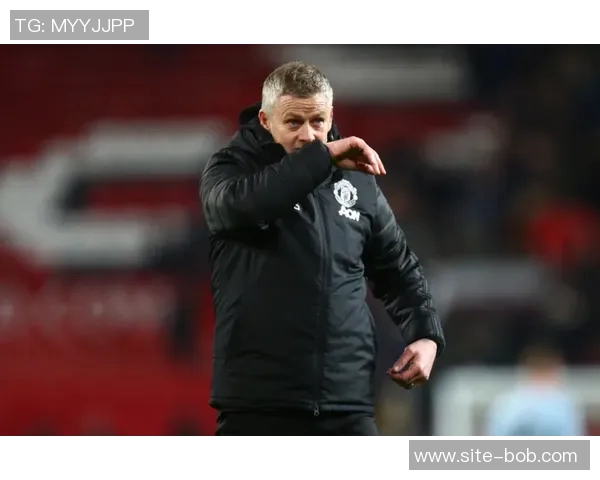 本福斯特认为曼联应考虑引进伊劳拉索斯盖特与前任主帅风格迥异