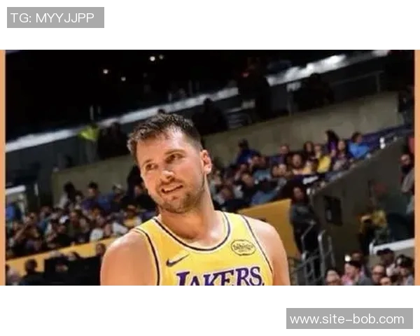 东契奇开季两场狂轰92分创造湖人队史新纪录超越Logo男 东契奇开季两场狂轰92分创造湖人队史新纪录超越Logo男